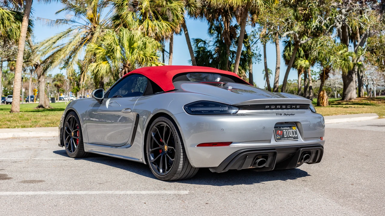2020 Porsche 718 Boxster Spyder - Image 8 of 31