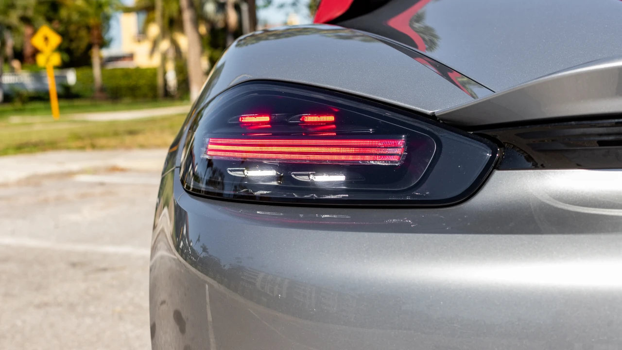 2020 Porsche 718 Boxster Spyder - Image 26 of 31