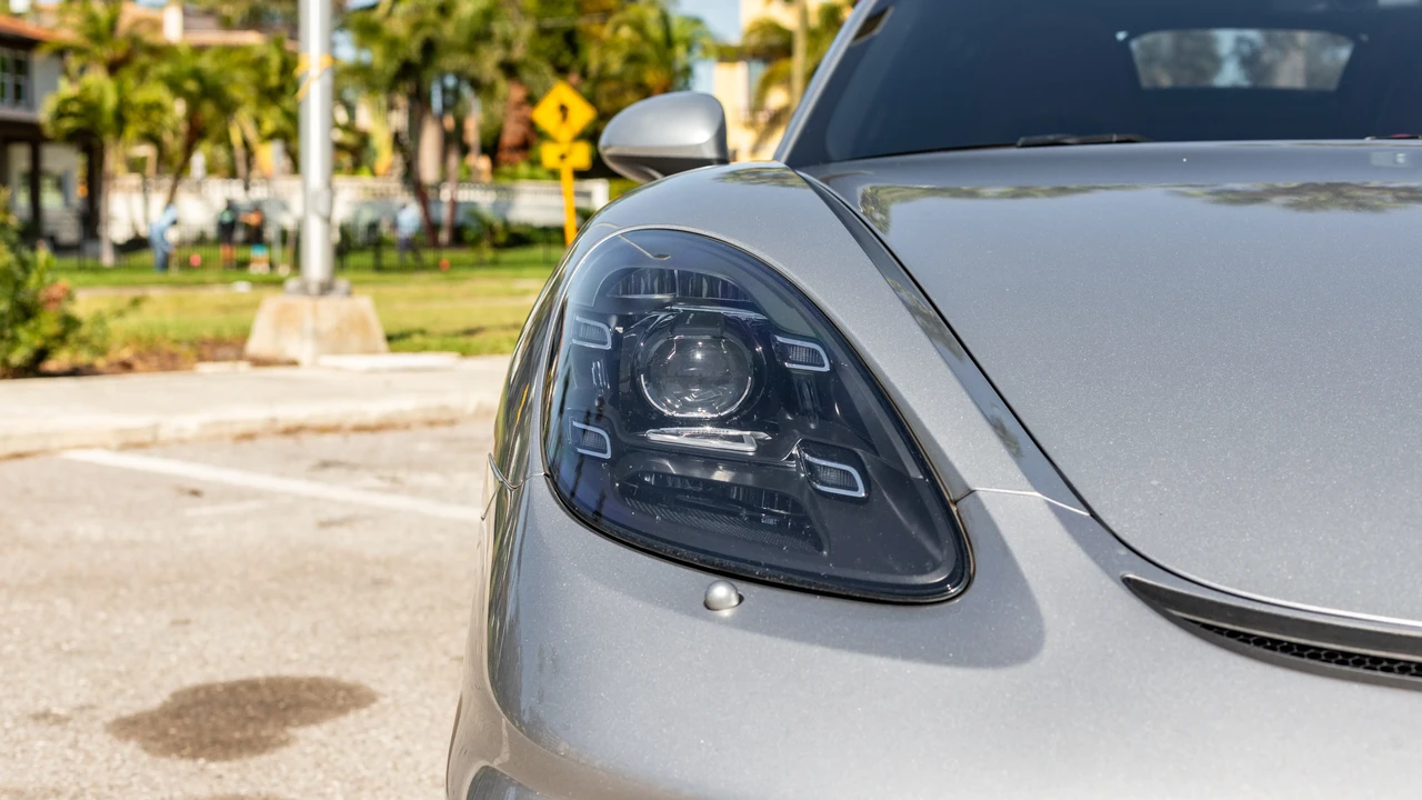 2020 Porsche 718 Boxster Spyder - Image 13 of 31
