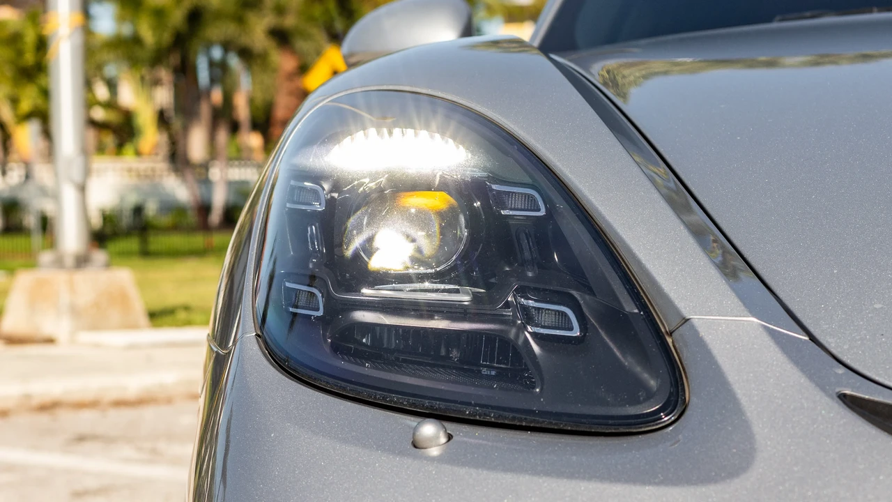 2020 Porsche 718 Boxster Spyder - Image 15 of 31