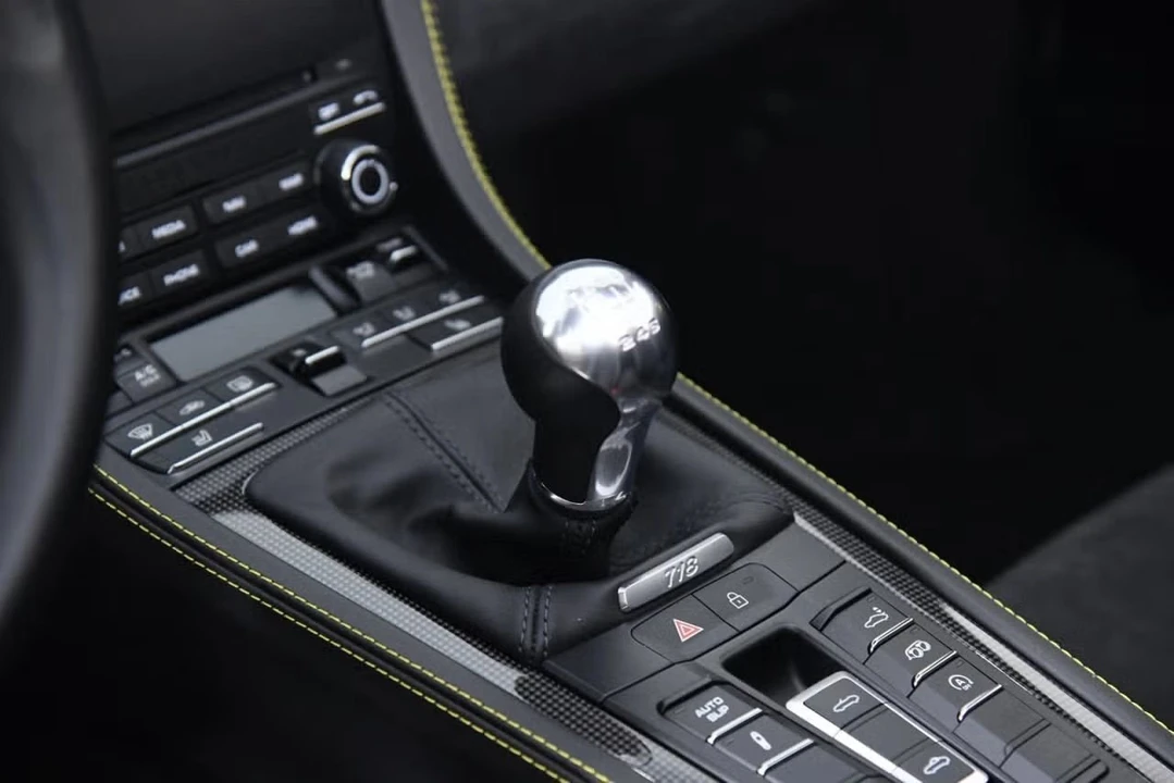 2020 Porsche 718 Boxster Spyder - Image 12 of 23