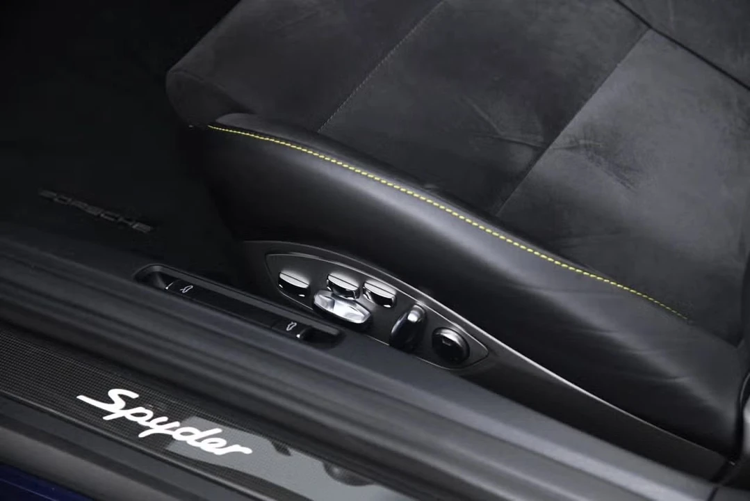 2020 Porsche 718 Boxster Spyder - Image 17 of 23