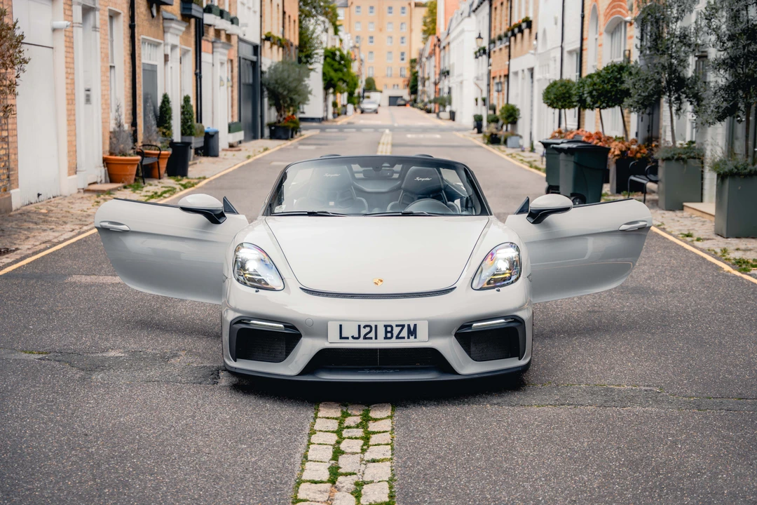 2021 Porsche 718 Boxster Spyder - Image 11 of 31