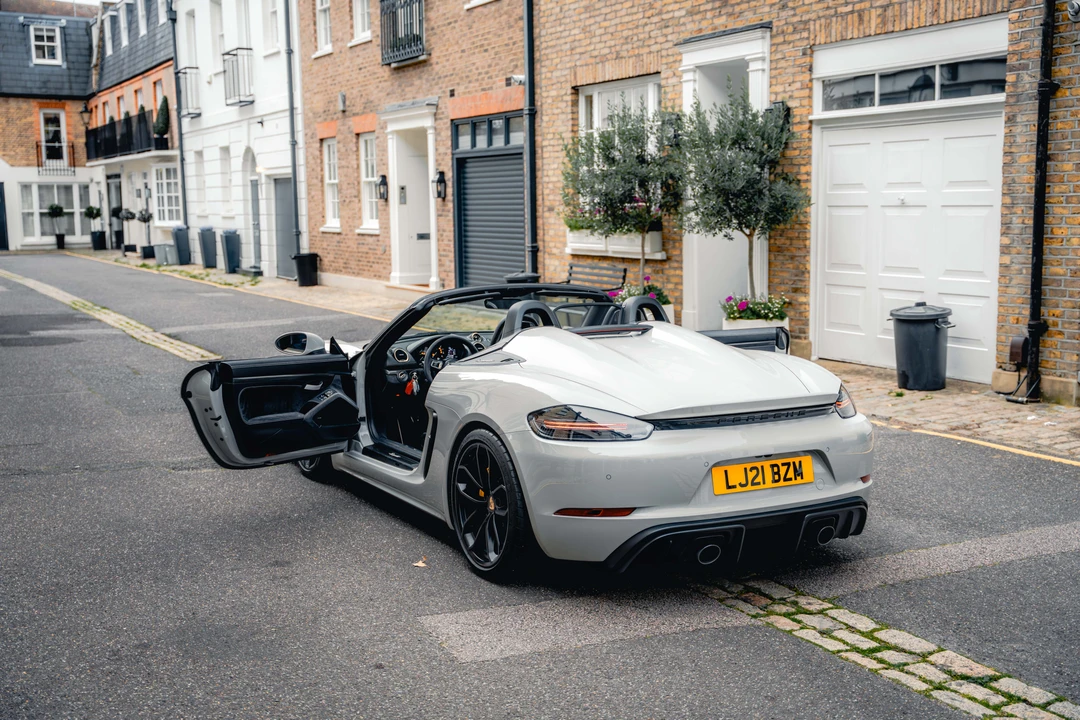2021 Porsche 718 Boxster Spyder - Image 14 of 31