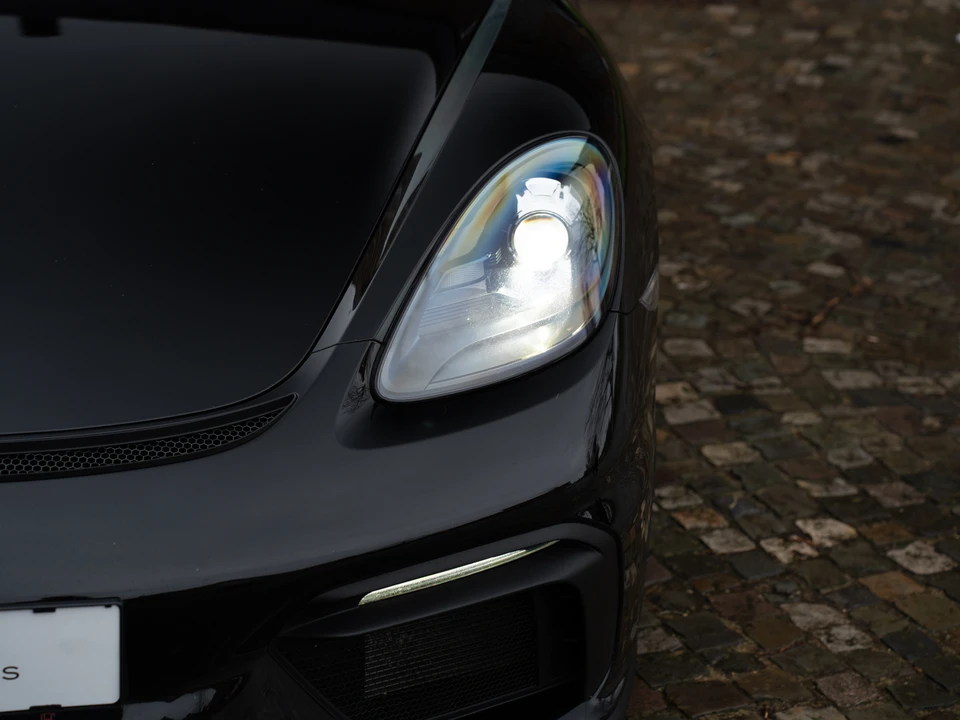 2020 Porsche 718 Boxster Spyder - Image 14 of 31