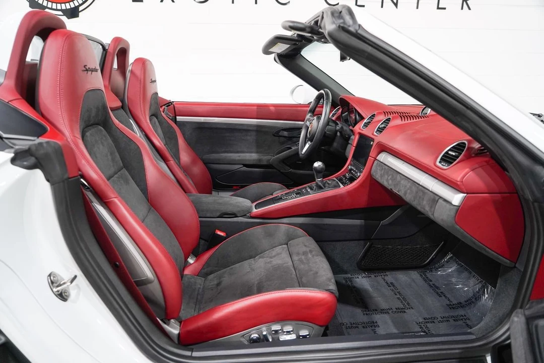 2020 Porsche 718 Boxster Spyder - Image 15 of 31