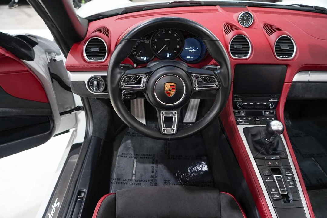 2020 Porsche 718 Boxster Spyder - Image 11 of 31