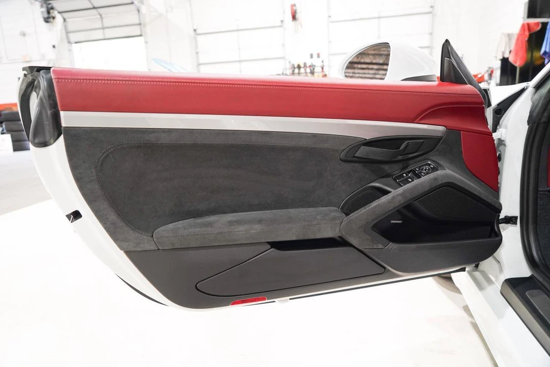 2020 Porsche 718 Boxster Spyder - Image 11 of 21
