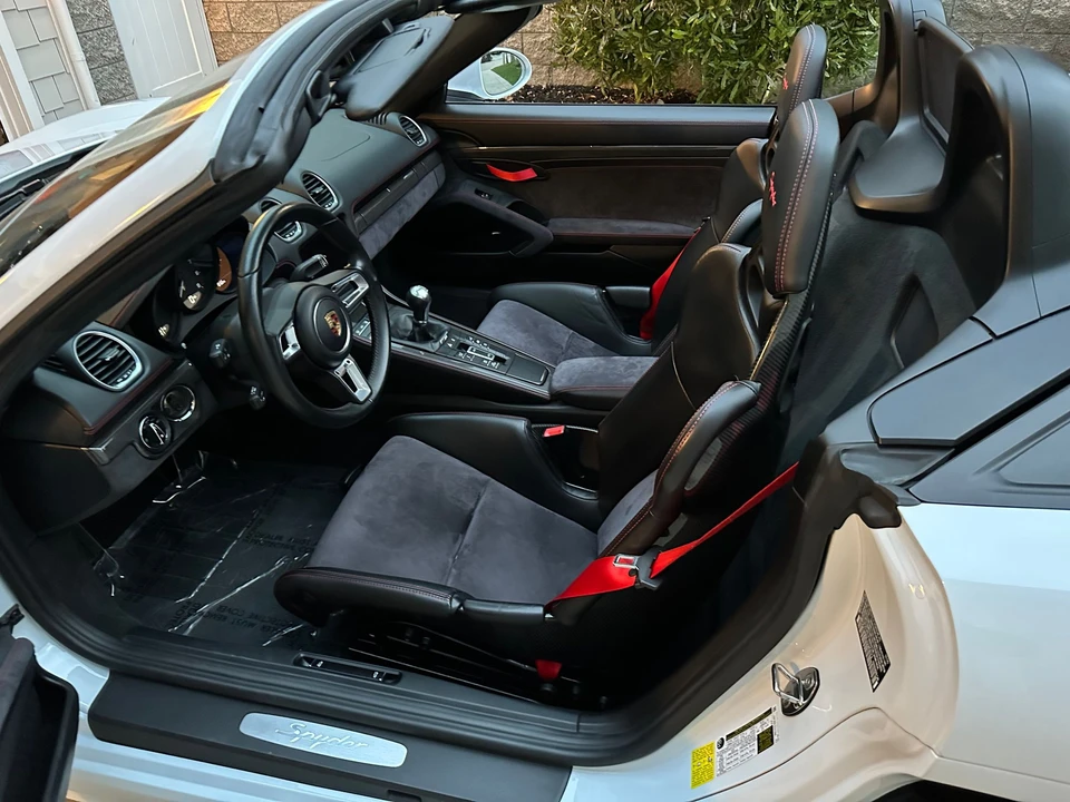 2020 Porsche 718 Boxster Spyder - Image 9 of 10