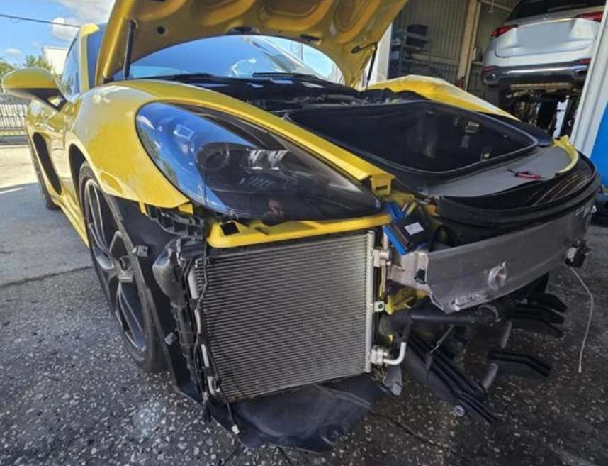 2020 Porsche 718 Cayman GT4 - Image 7 of 21