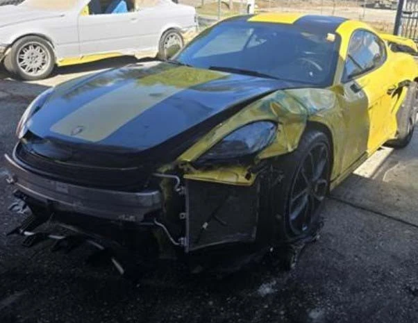 2020 Porsche 718 Cayman GT4 - Image 4 of 21