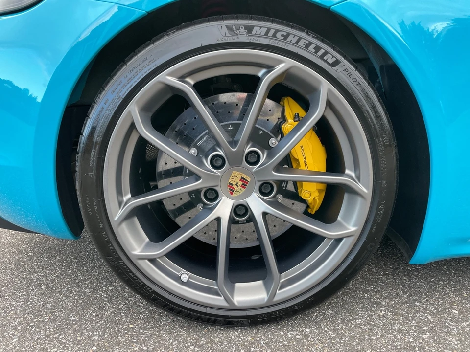 2020 Porsche - Image 27 of 31