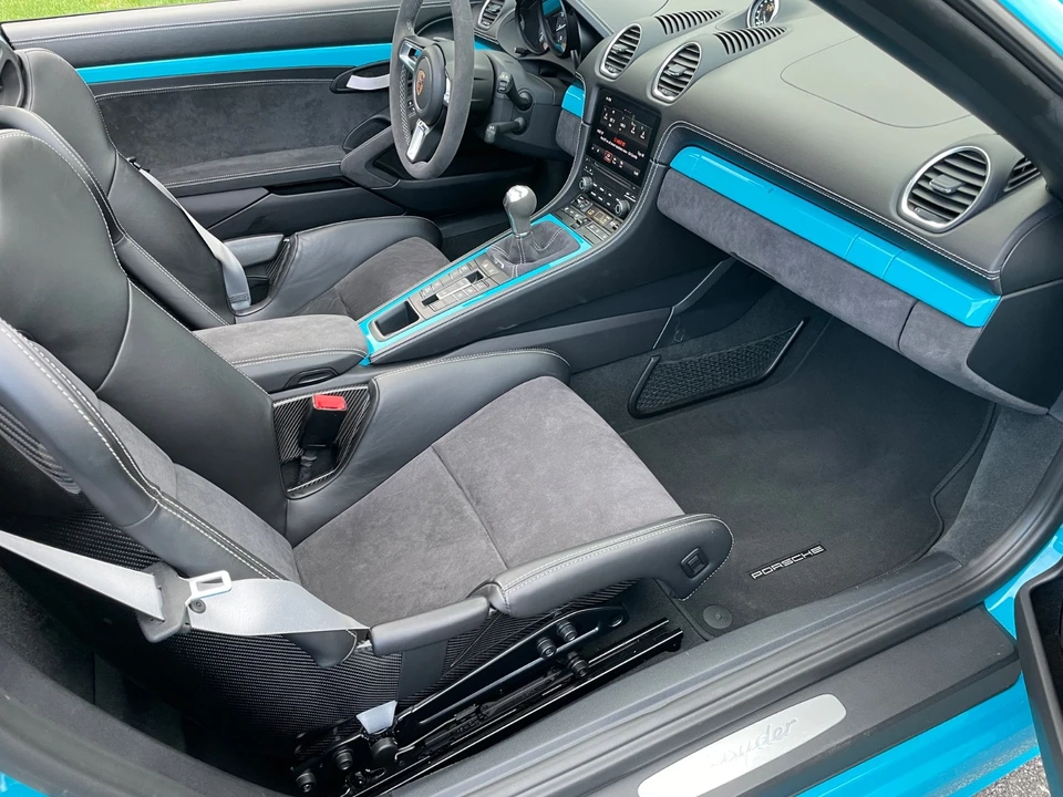2020 Porsche - Image 23 of 31