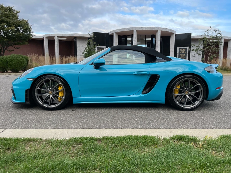 2020 Porsche - Image 12 of 31