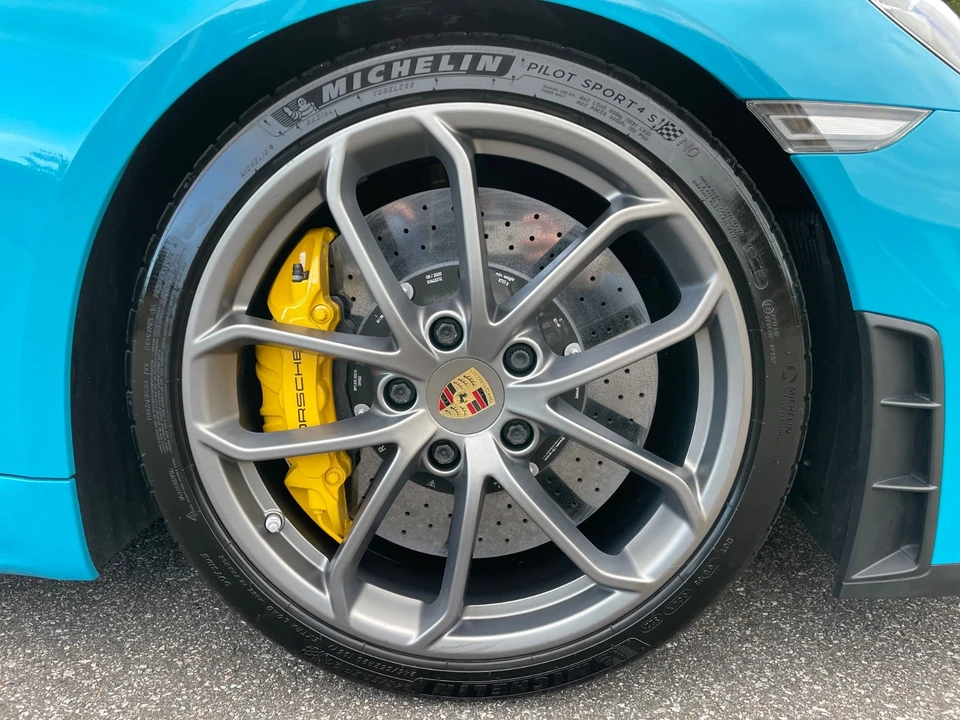 2020 Porsche - Image 25 of 31