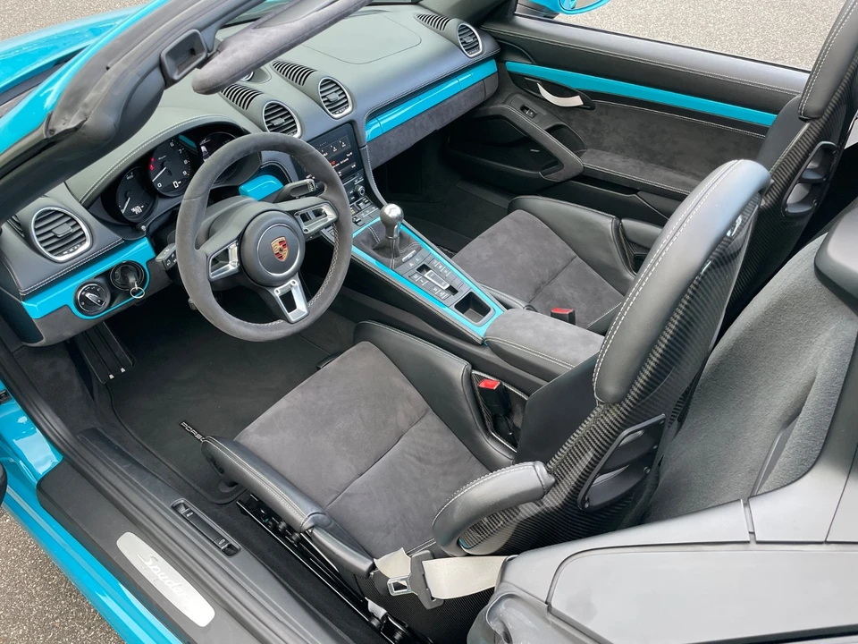 2020 Porsche - Image 20 of 31