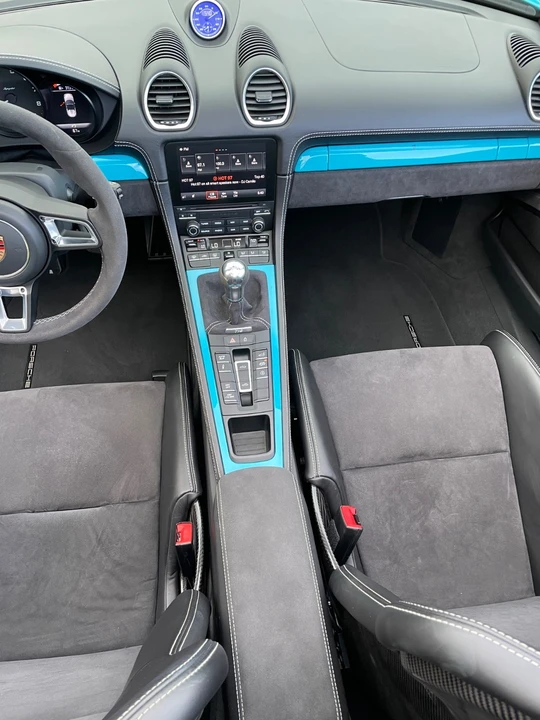 2020 Porsche - Image 22 of 31