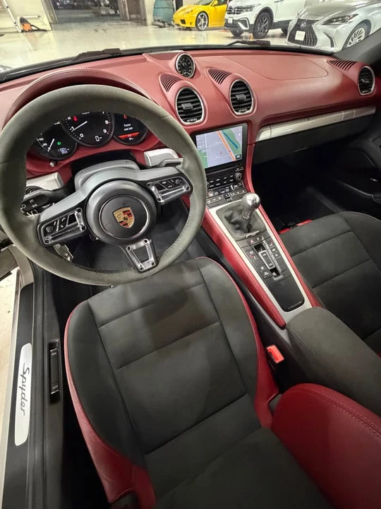 2020 Porsche 718 Boxster Spyder - Image 9 of 17