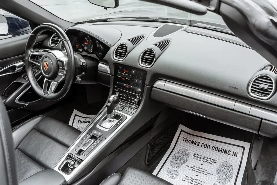 2020 Porsche 718 Boxster - Image 9 of 20