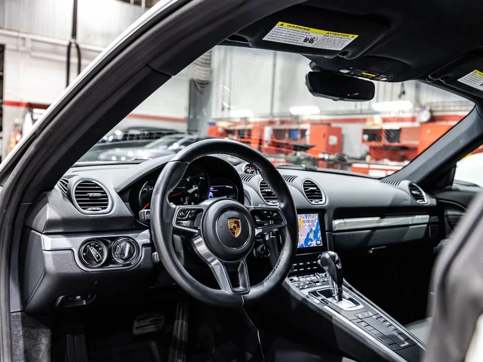 2020 Porsche 718 Cayman - Image 17 of 20