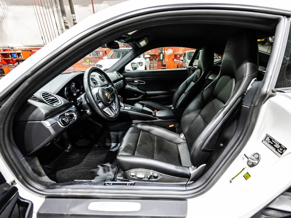 2020 Porsche 718 Cayman - Image 16 of 20