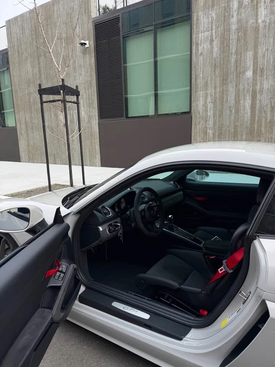 2020 Porsche 718 Cayman - Image 11 of 17