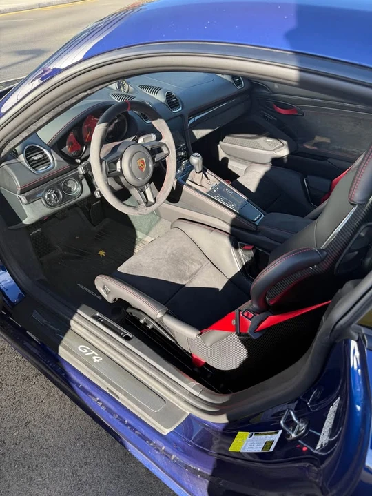2020 Porsche 718 Cayman GT4 - Image 11 of 12
