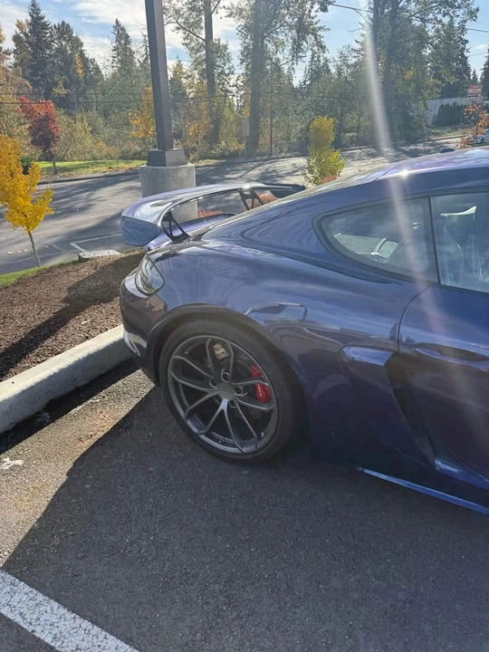 2020 Porsche 718 Cayman GT4 - Image 5 of 12