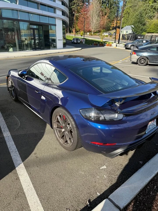 2020 Porsche 718 Cayman GT4 - Image 7 of 12