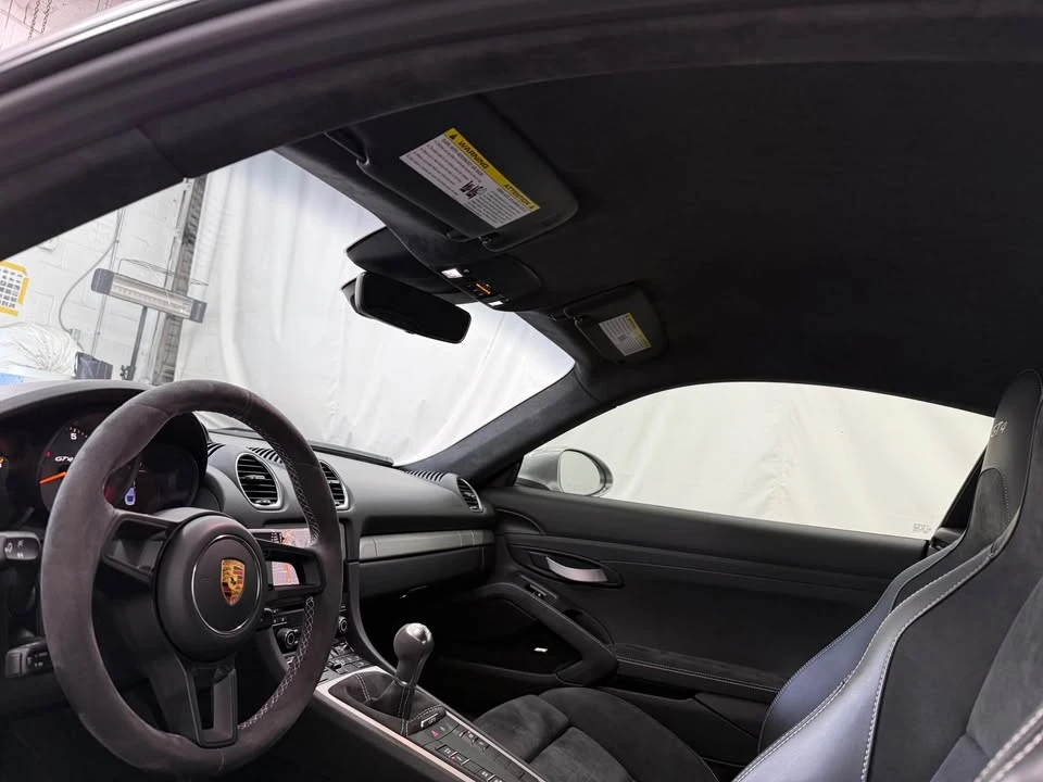 2020 Porsche 718 Cayman GT4 - Image 6 of 10