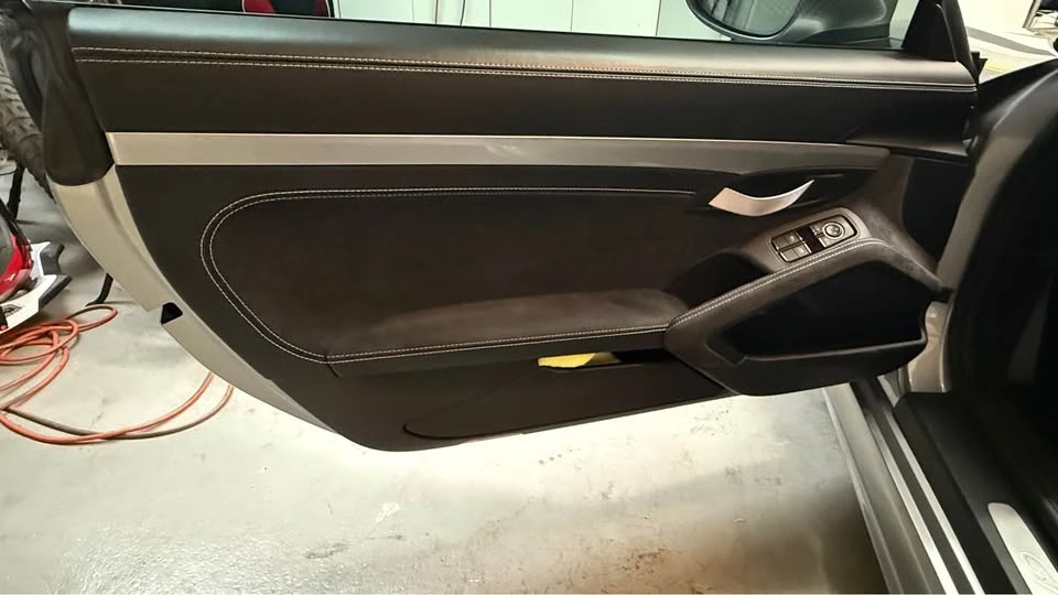 2020 Porsche 718 Cayman GT4 - Image 15 of 15