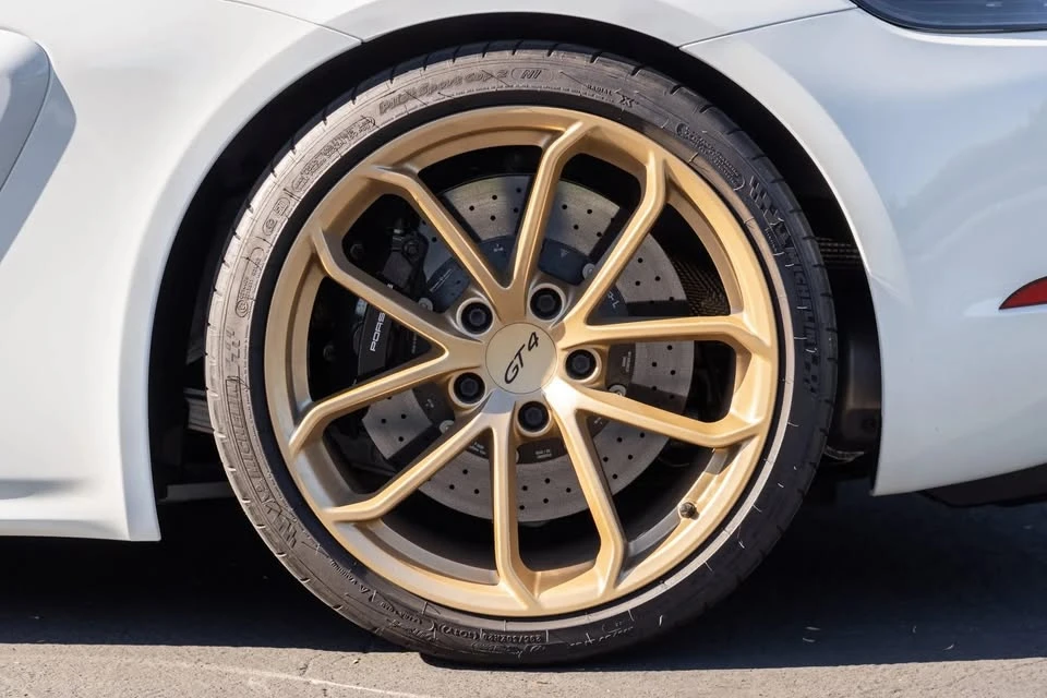 2020 Porsche 718 Cayman GT4 - Image 6 of 19