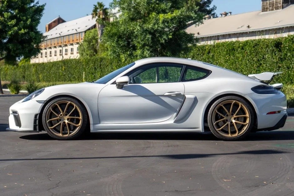 2020 Porsche 718 Cayman GT4 - Image 8 of 19