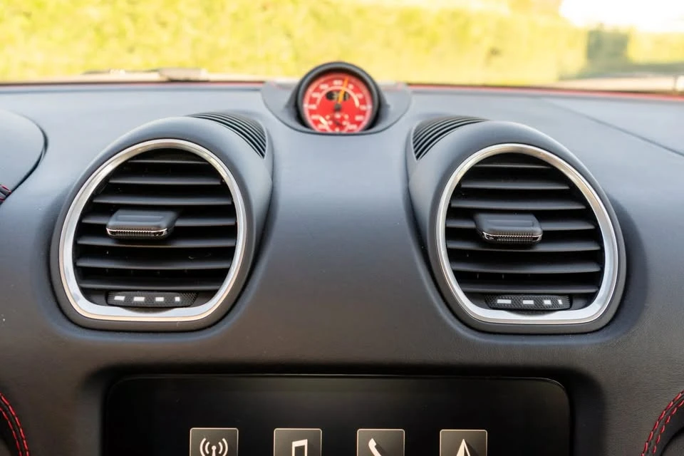 2020 Porsche 718 Cayman GT4 - Image 16 of 19