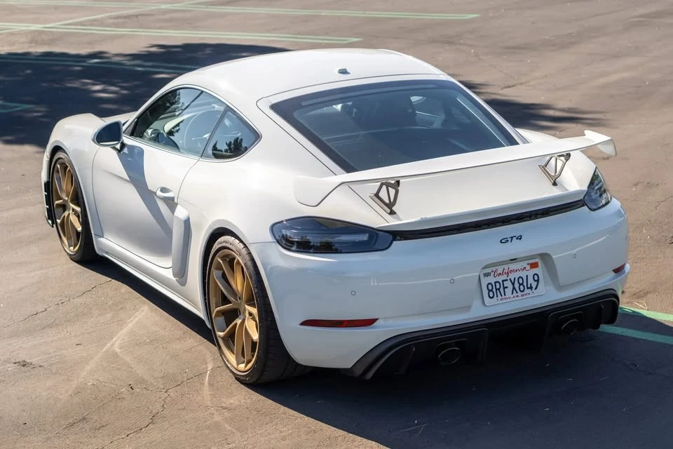 2020 Porsche 718 Cayman GT4 - Image 3 of 19