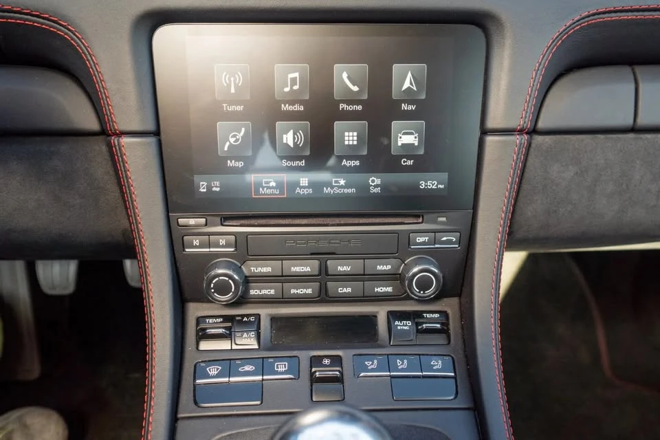 2020 Porsche 718 Cayman GT4 - Image 17 of 19