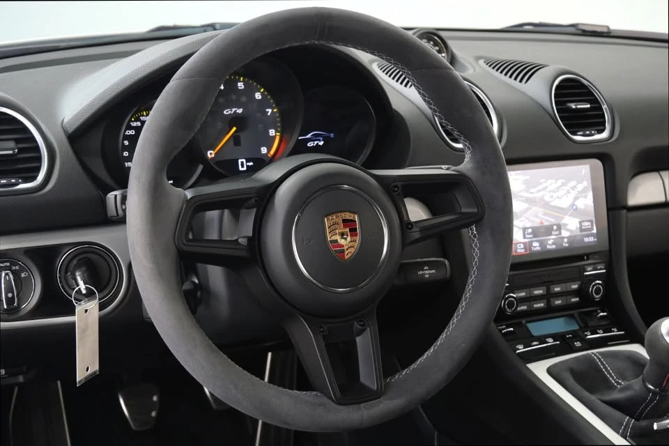 2020 Porsche 718 Cayman GT4 - Image 9 of 13