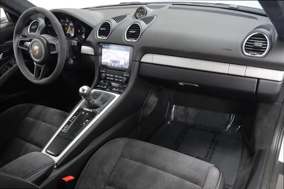 2020 Porsche 718 Cayman GT4 - Image 8 of 13