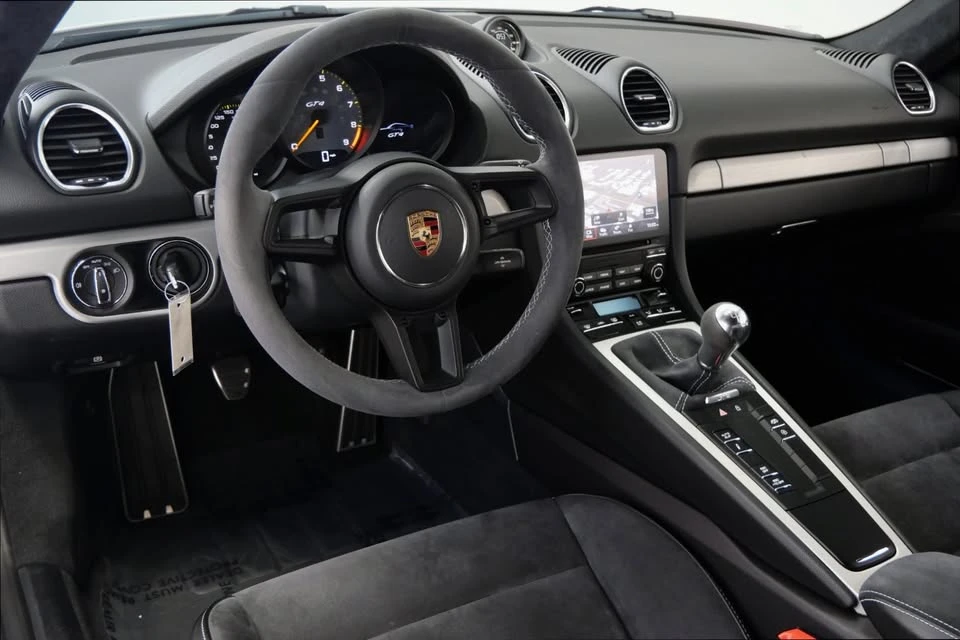 2020 Porsche 718 Cayman GT4 - Image 7 of 13