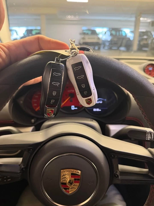 2020 Porsche 718 Cayman GT4 - Image 10 of 13