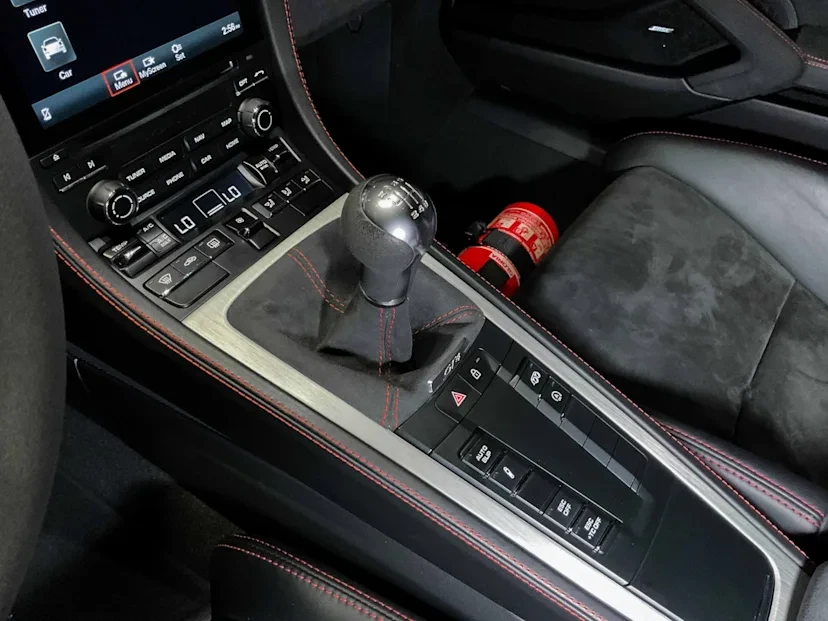 2020 Porsche 718 Cayman GT4 - Image 17 of 20