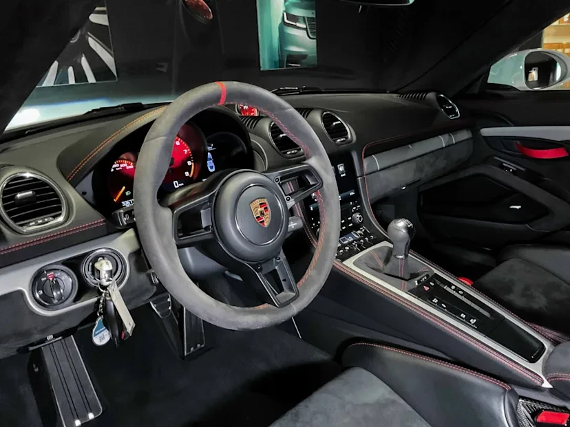 2020 Porsche 718 Cayman GT4 - Image 11 of 20