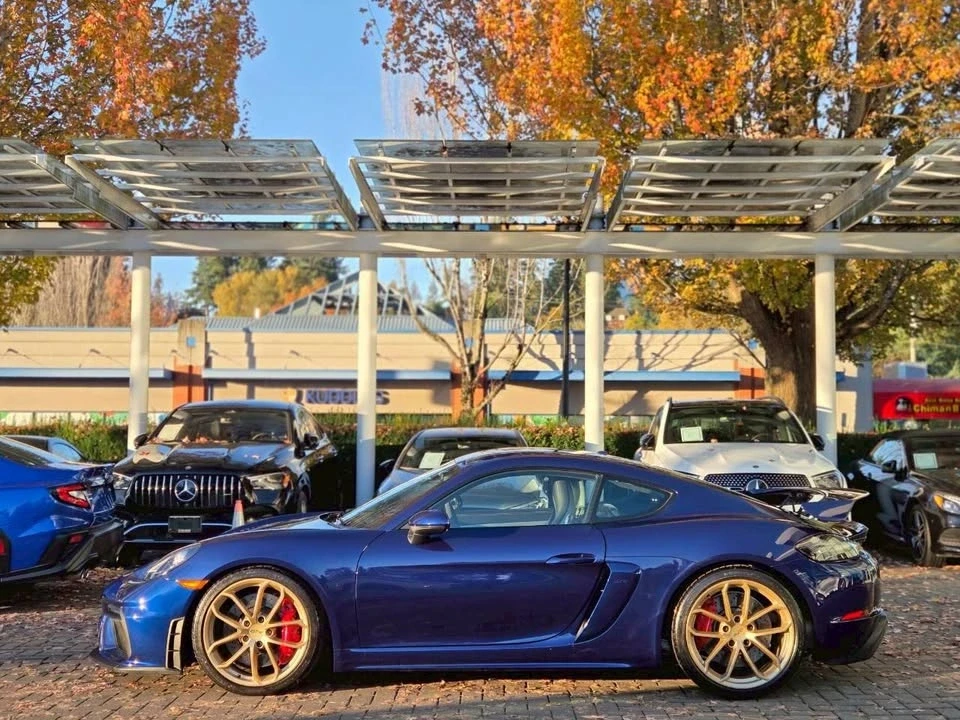 2020 Porsche 718 Cayman GT4 - Image 4 of 15
