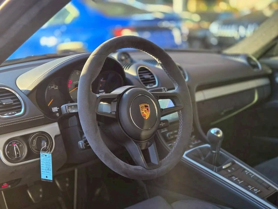 2020 Porsche 718 Cayman GT4 - Image 14 of 15