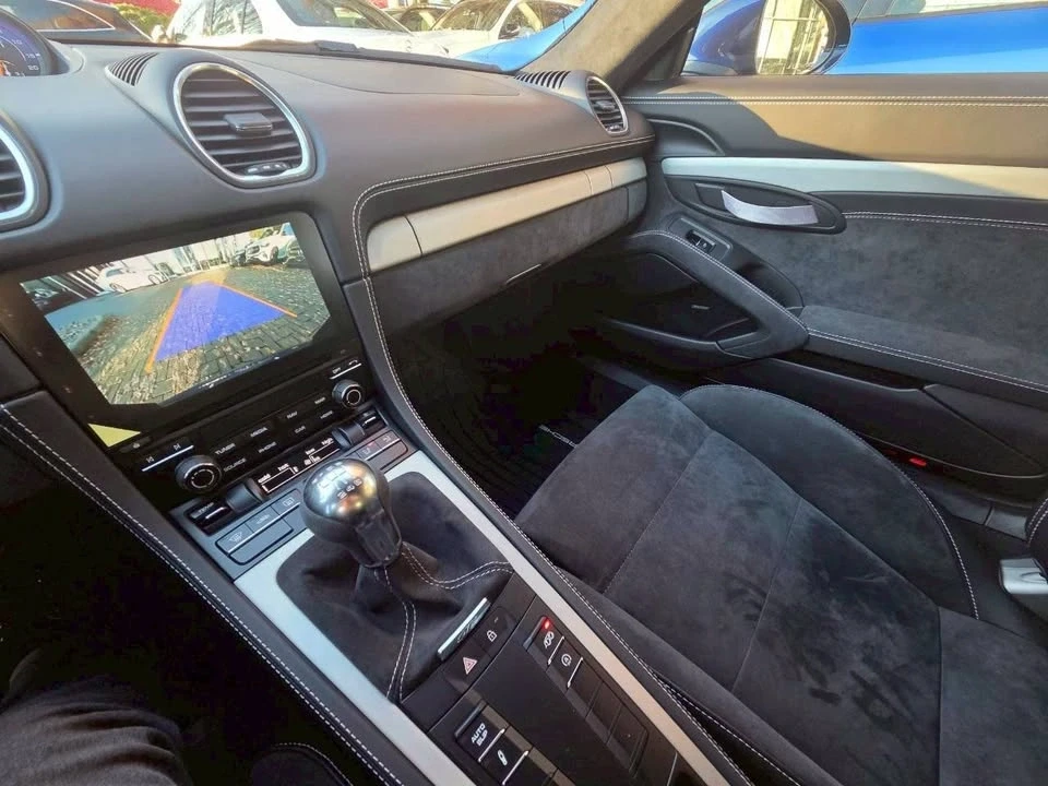 2020 Porsche 718 Cayman GT4 - Image 9 of 15