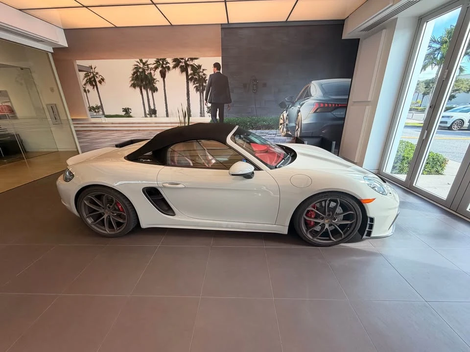 2020 Porsche 718 Boxster Spyder - Image 2 of 8