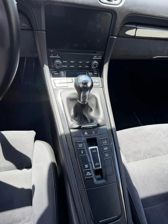 2020 Porsche 718 Boxster Spyder - Image 19 of 20