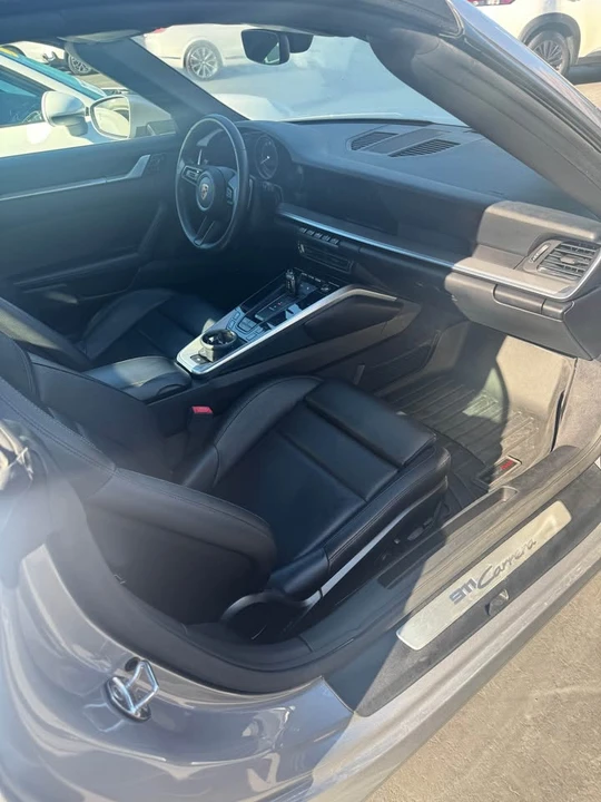 2020 Porsche 992 Carrera - Image 9 of 10