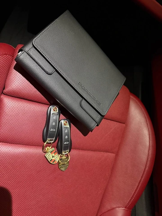 2020 Porsche 992 Carrera 4S - Image 9 of 19