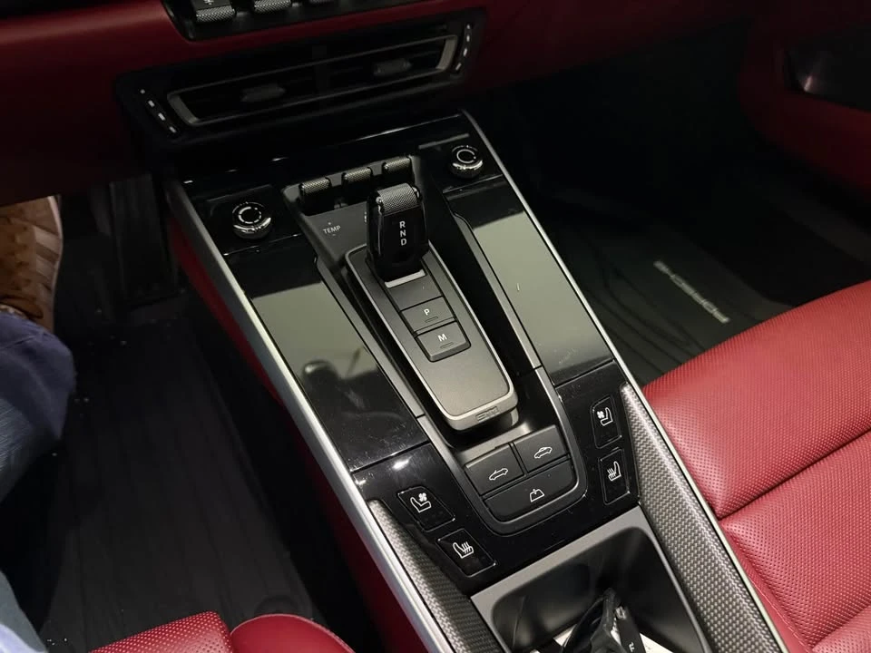2020 Porsche 992 Carrera 4S - Image 18 of 19